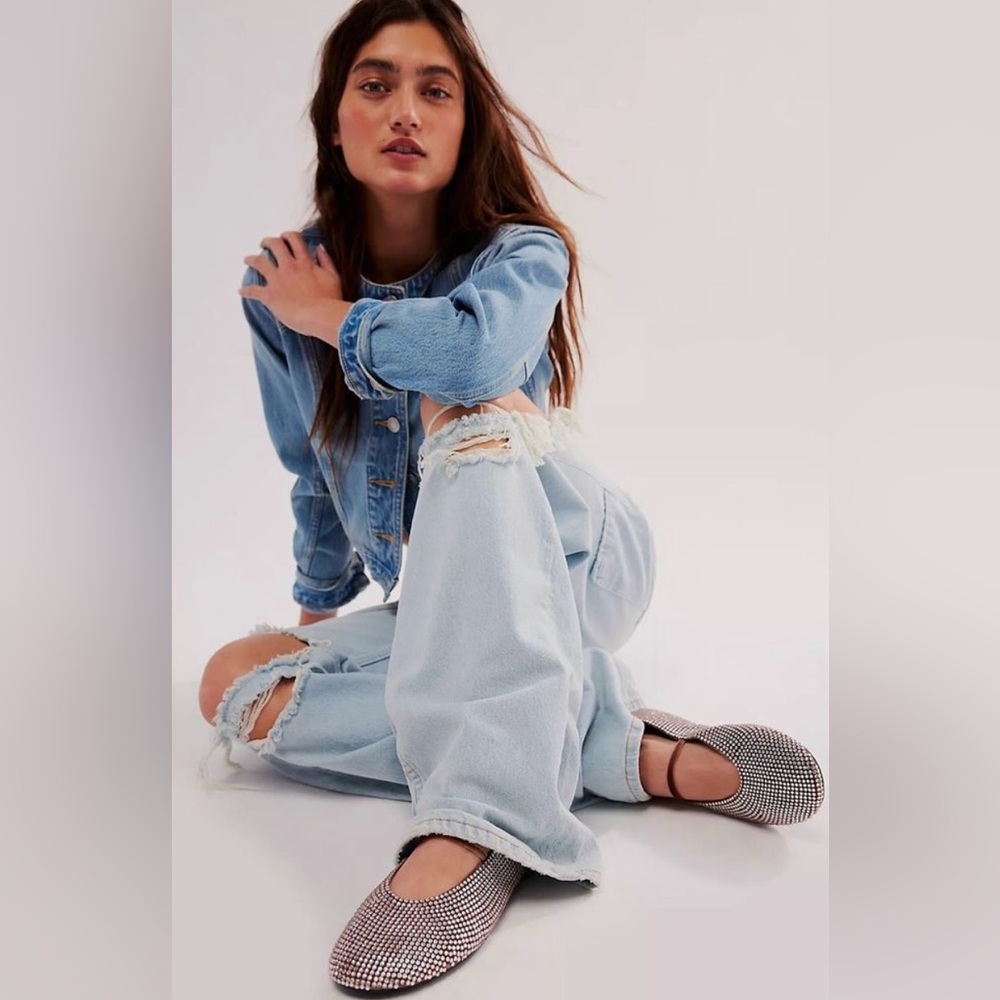 Like NEW! $188 Jeffrey Campbell x Free People “Moira Embellished Flats” Size 6.5